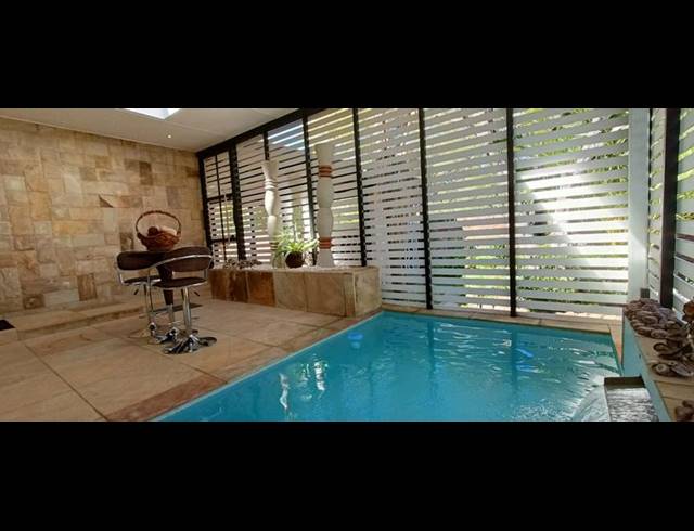 5 BEDROOM HOUSE FOR SALE IN QUEENSTOWN CENTRAL